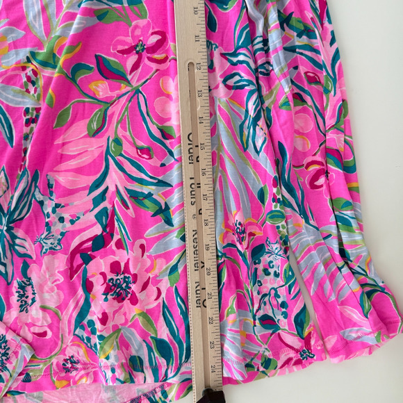 Lilly Pulitzer Top Womens XS Pink Floral Long Sleeve PJ Knit Plumeria I'm feline - Picture 10 of 10